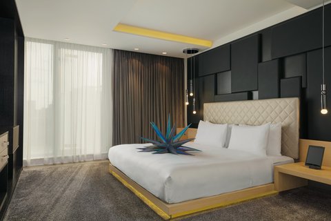 King Supreme WOW Suite