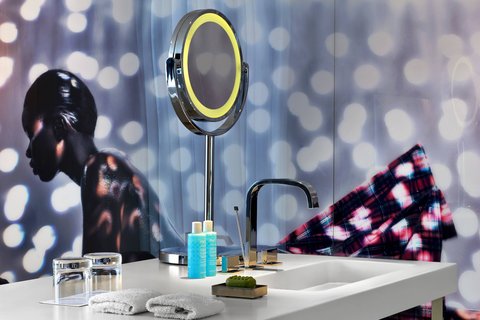 Marvellous Suite - Vanity Desk