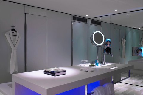 Suite Bathroom – Walk-In Shower