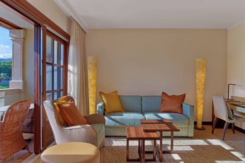 Junior Suite - Living Room