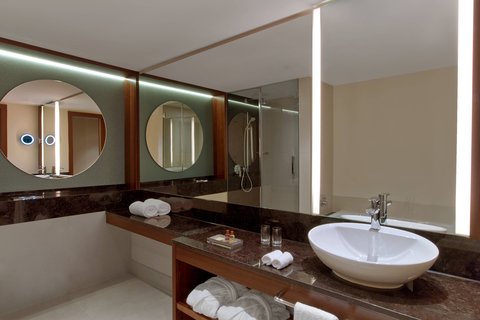 Junior Suite - Bathroom