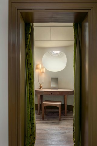 Moser Suite Closet