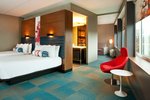 Ultra Savvy, Suite, 2 Queen, Sofa bed, Memorial Bell view, Corner room