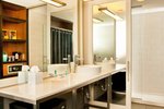 Ultra Savvy, Suite, 2 Queen, Sofa bed, Memorial Bell view, Corner room