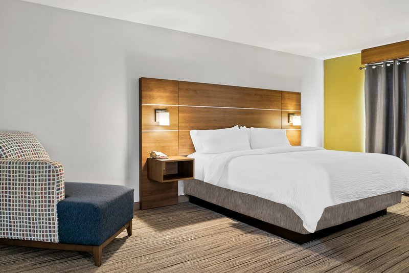 Holiday Inn Express & Suites Marion, OH