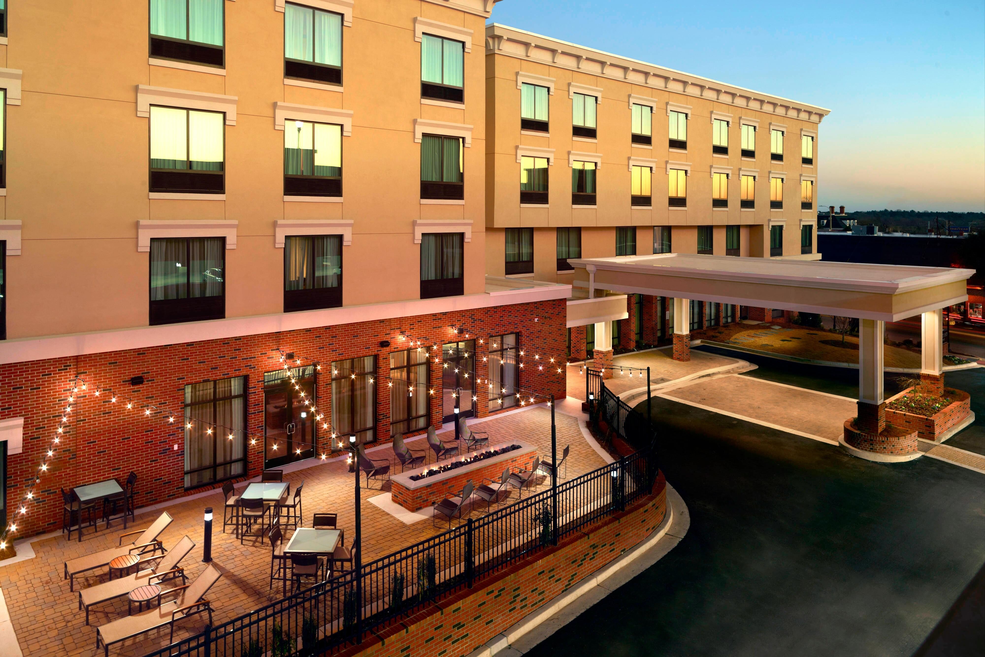 Courtyard LaGrange
