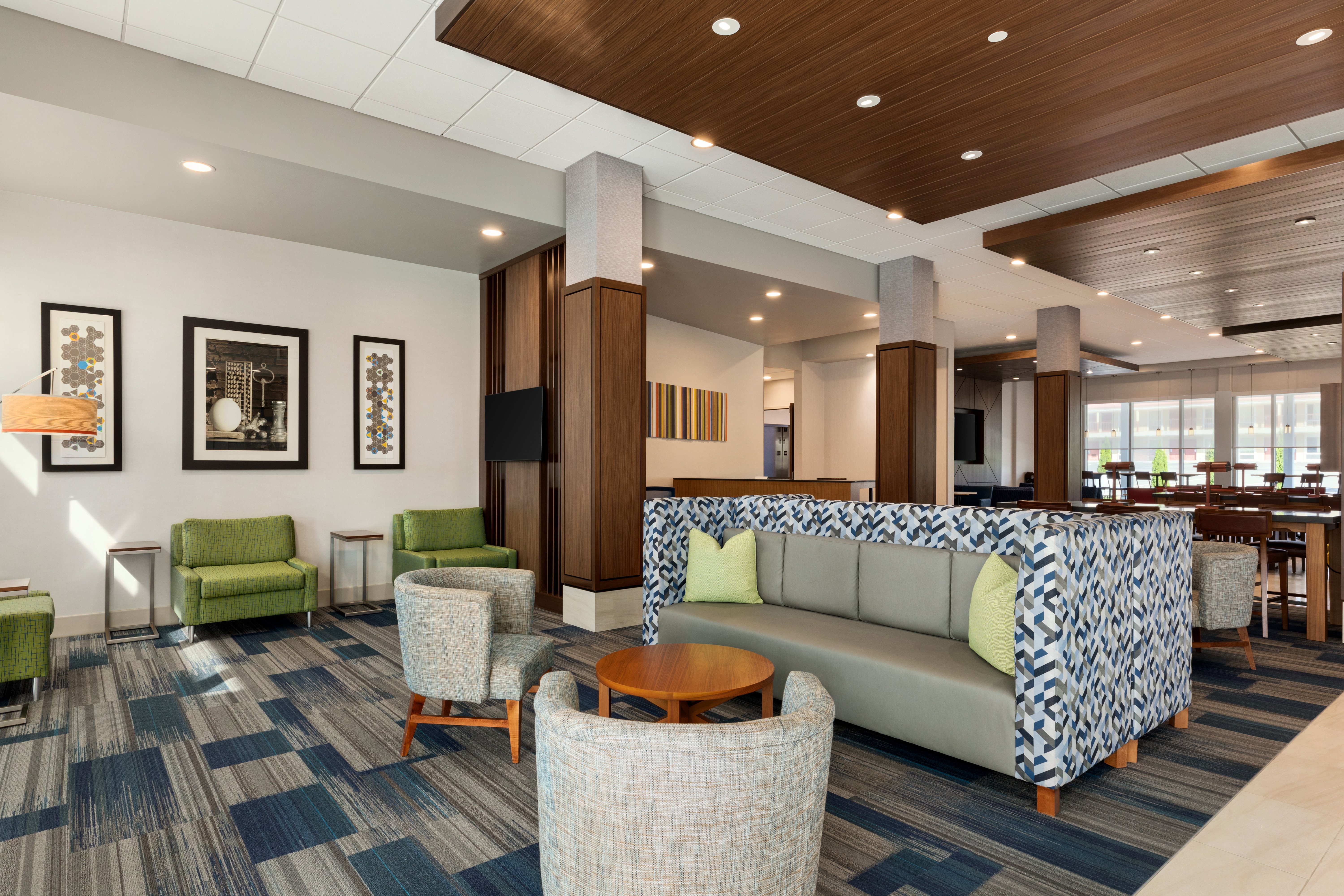 Holiday Inn Express & Suites-Market St