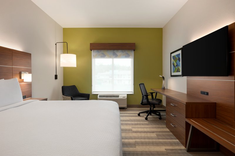 Holiday Inn Express and Suites Dalton – Market St