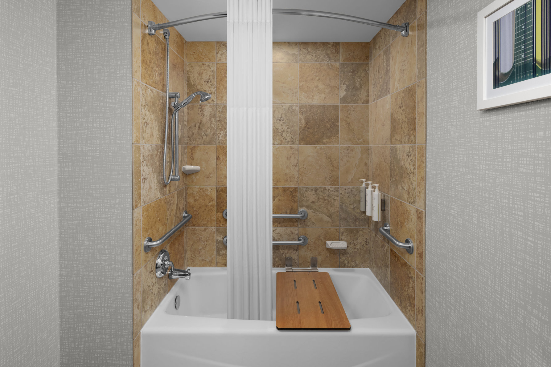 Hampton Inn Cleveland Downtown Room Type - 1KNG MOB HEAR ACC W TUB