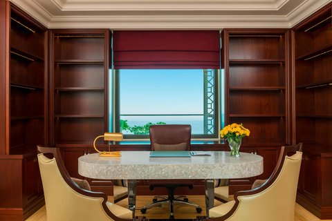 Royal Suite - Bureau