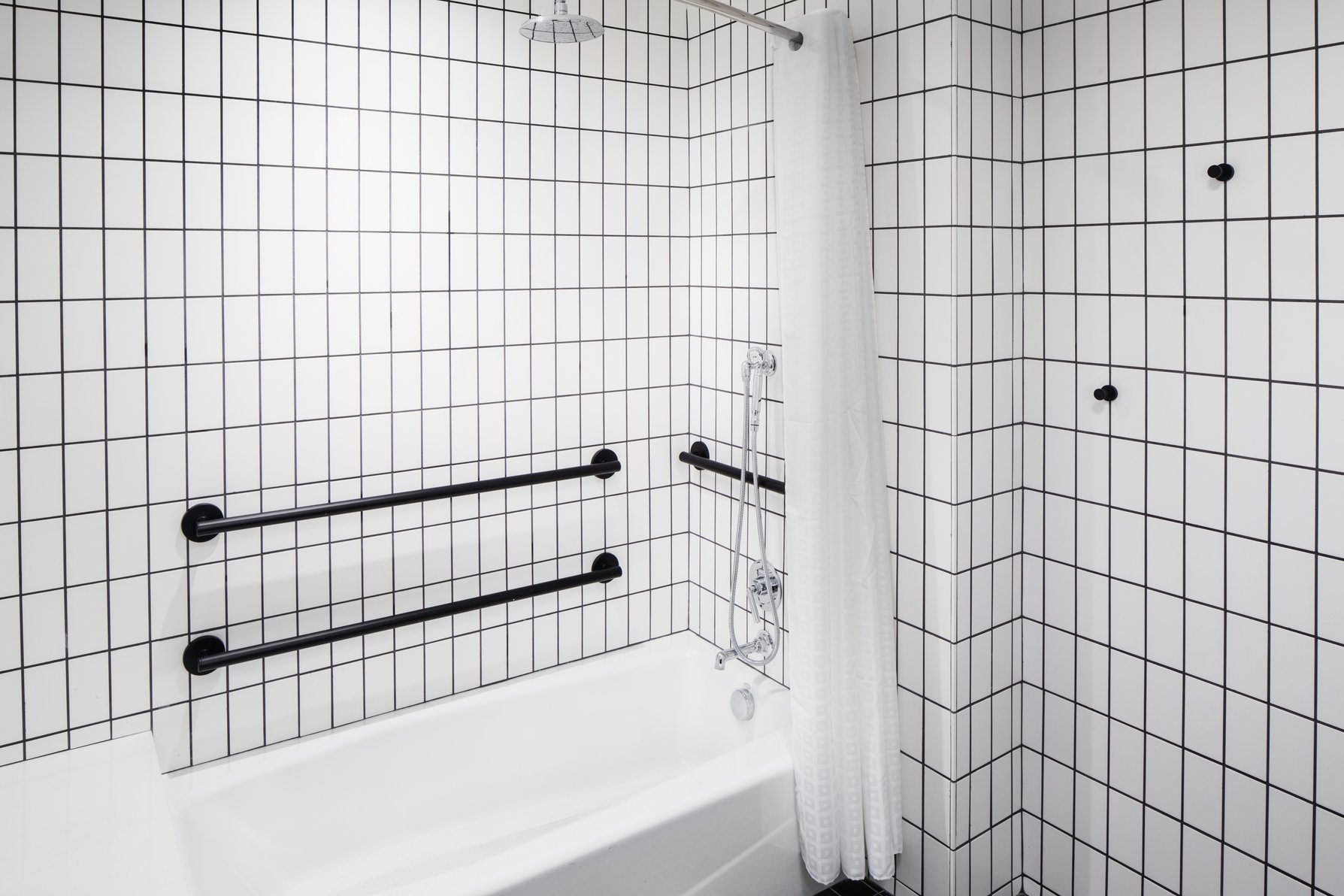 Canopy by Hilton Baltimore Harbor Point Room Type - 2 QUEEN BEDS MOB ACC TUB