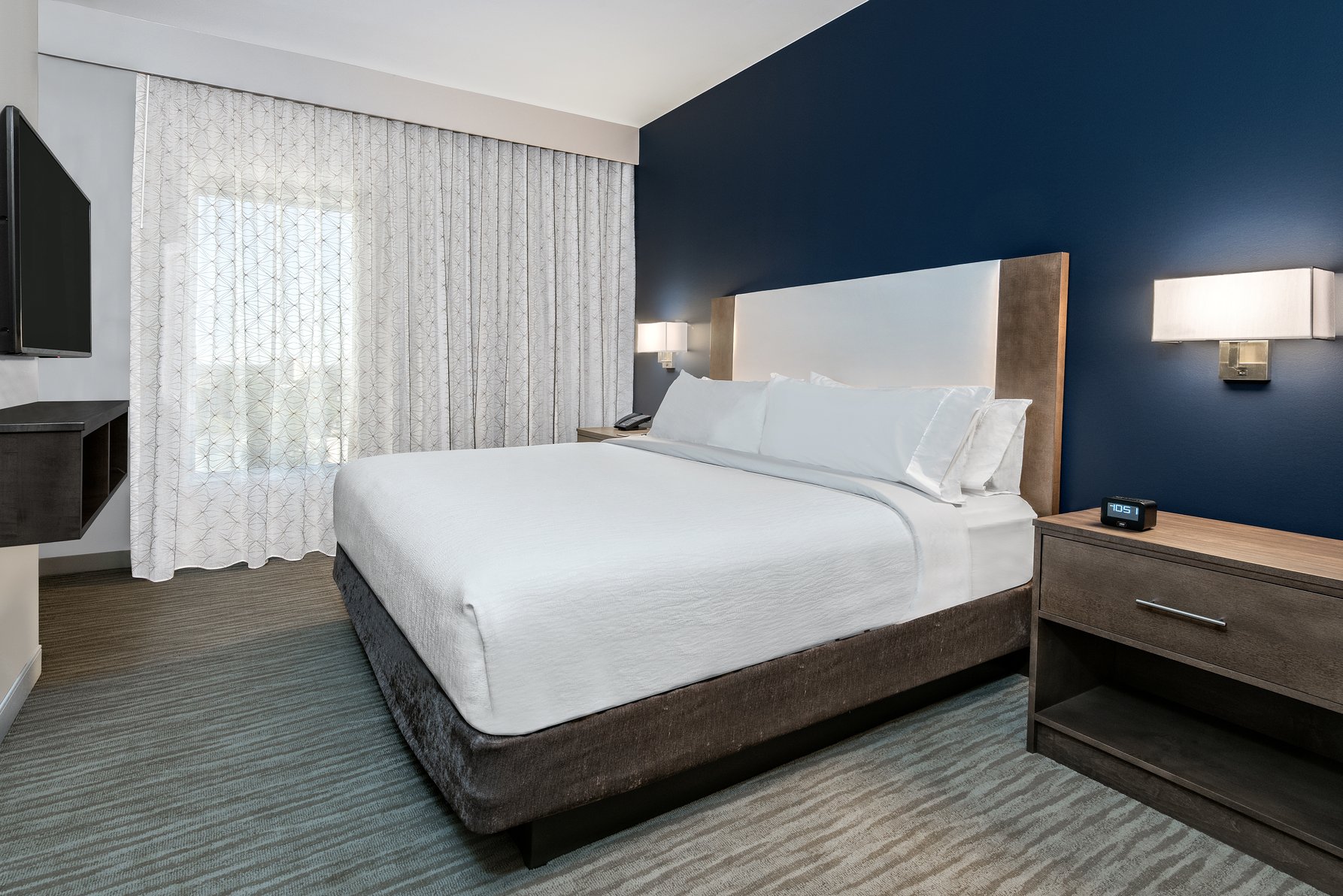 Embassy Suites By Hilton College Station Room Type - 1KING PREMIUM STE HEAR ACC