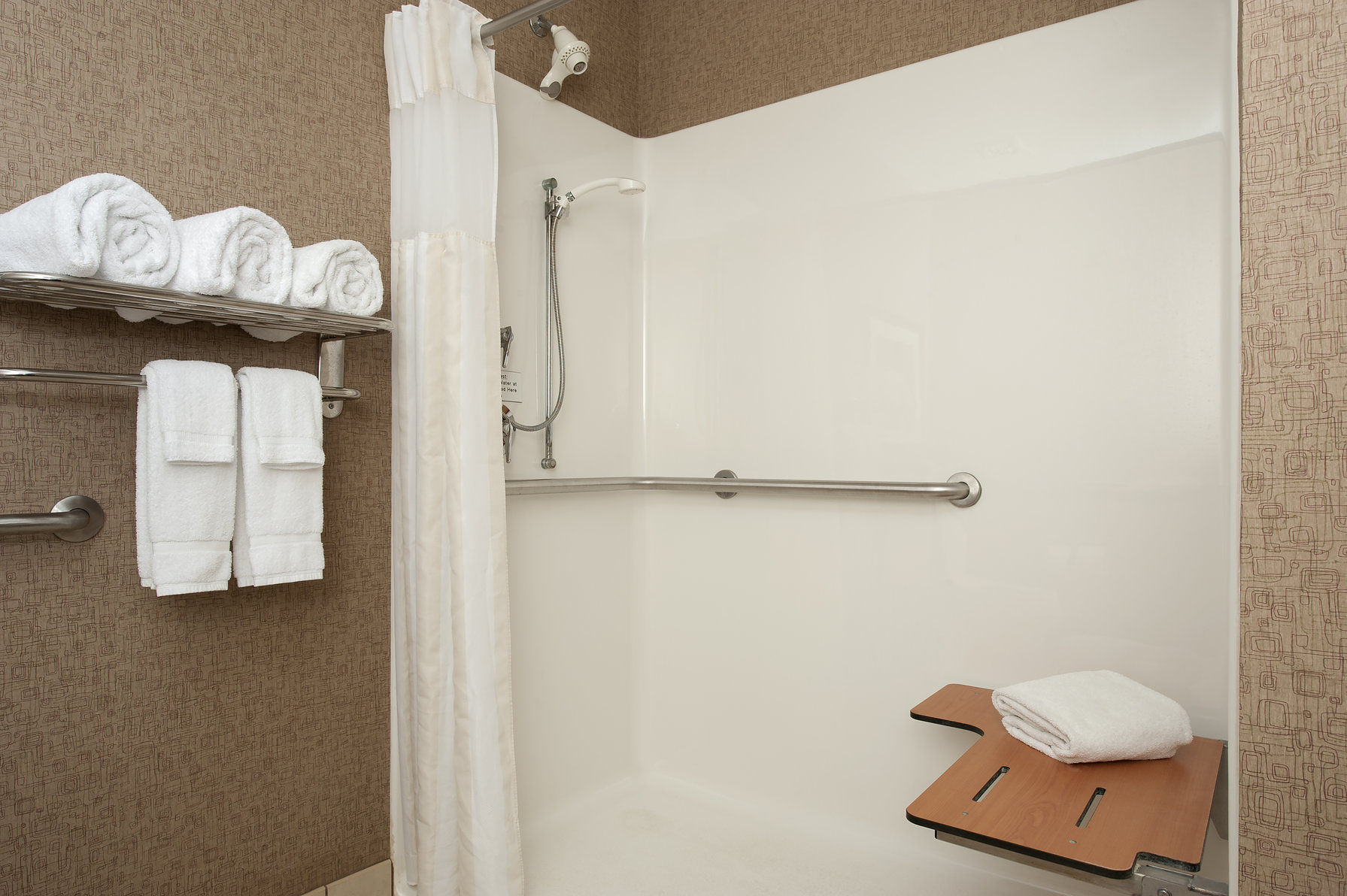 Hilton Garden Inn Columbus/Edinburgh Room Type - 2QN MOB HEARING ACC RI-SHW