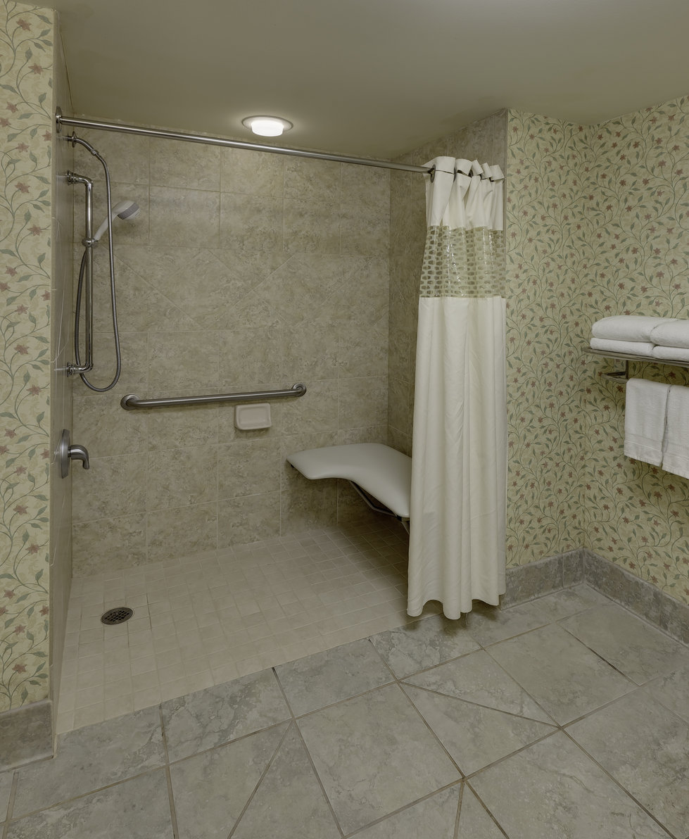 Hampton Inn & Suites Columbus Polaris Room Type - 2 QNS ACC ROLLIN SHWR NS