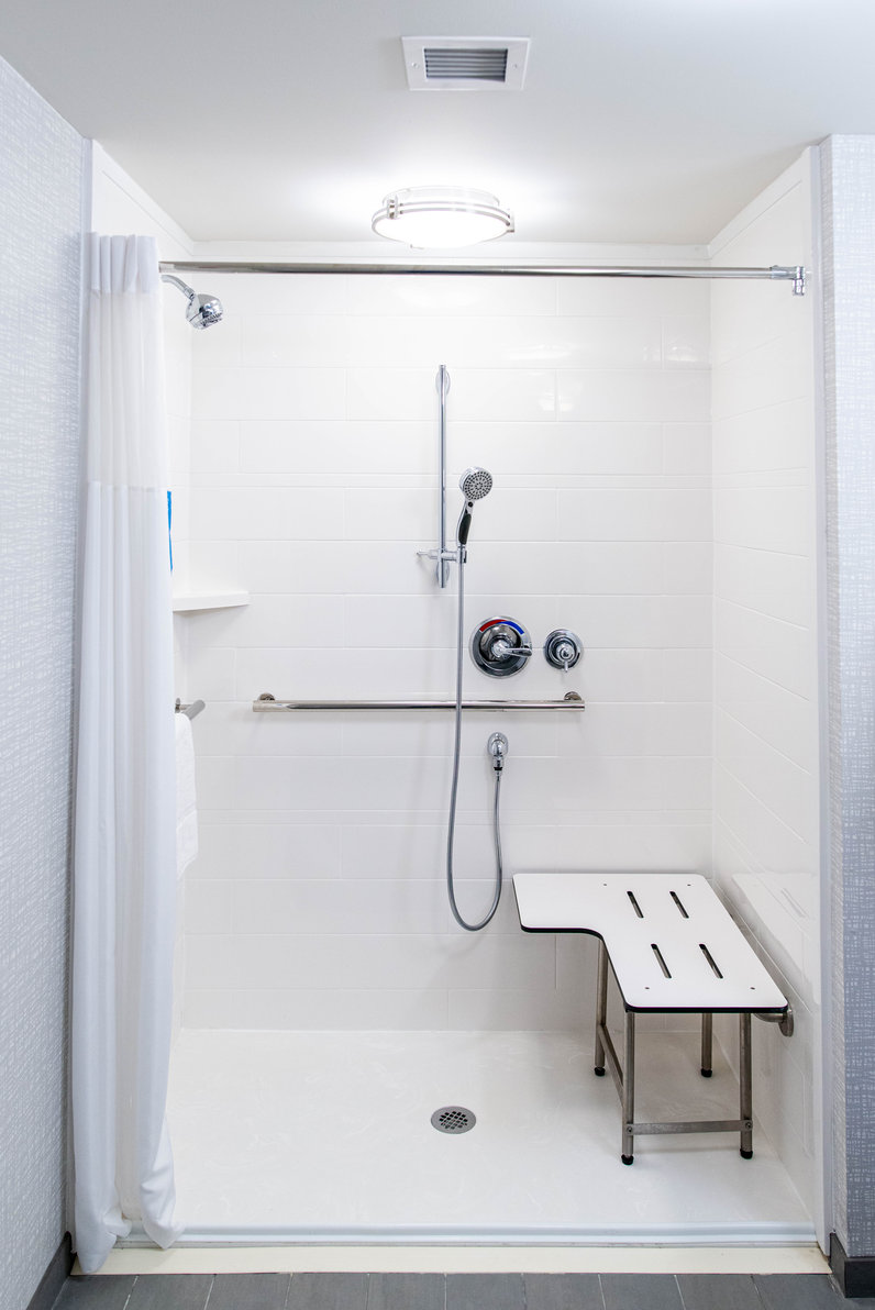 Hampton Inn Paris IL, IL Room Type - 1 KING ACC 3X3 SHOWER NS