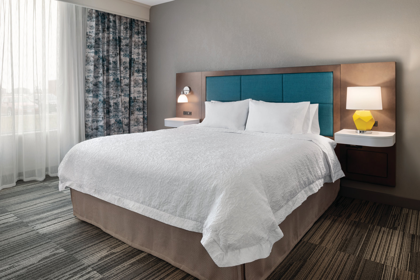 Hampton Inn Champaign Southwest IL Room Type - 1 KING ACC ROLL-IN SHWR NS