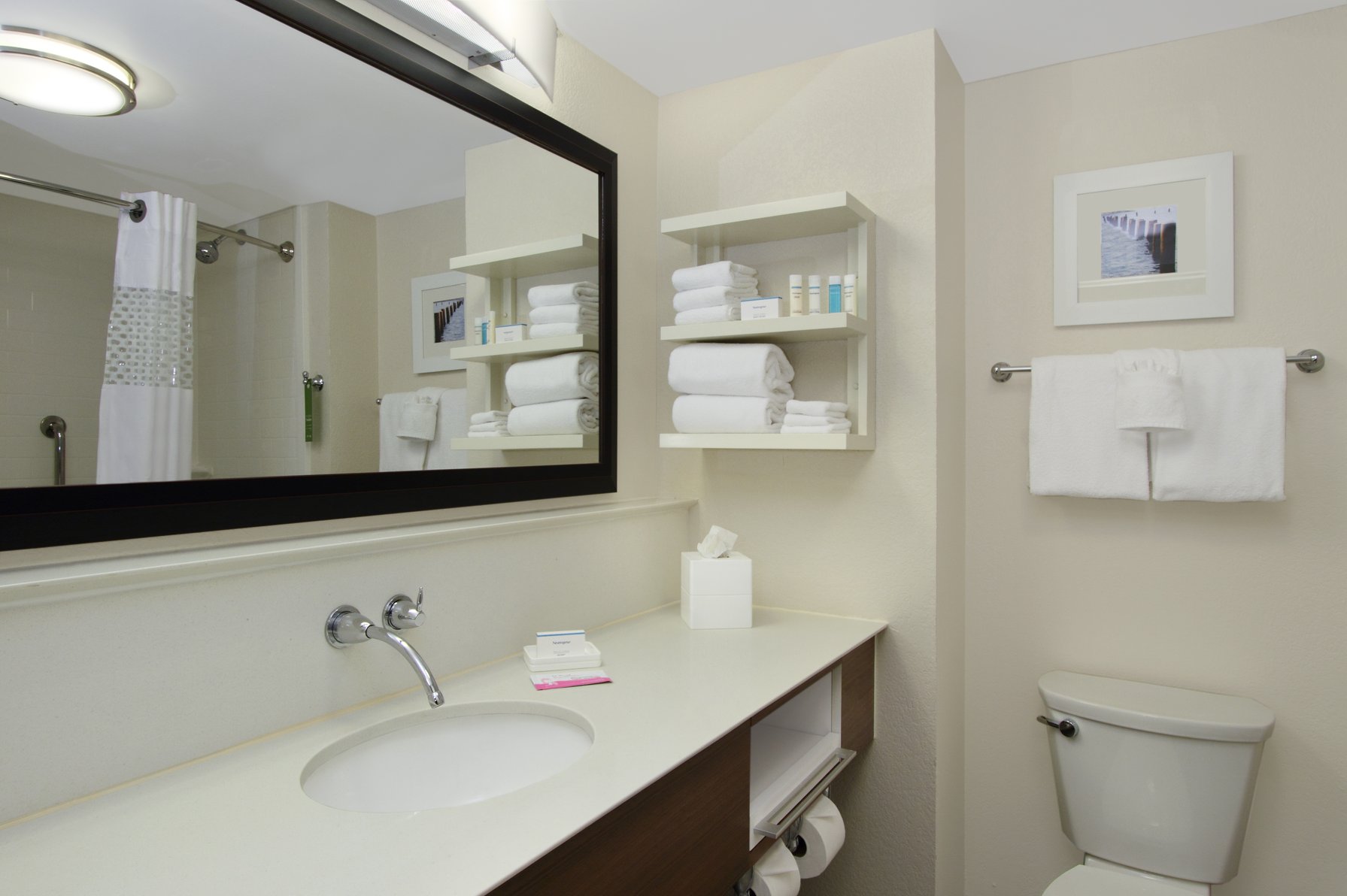 Hampton Inn Cocoa Beach Room Type - 2 QUEEN,SOFABED,BALC,N S