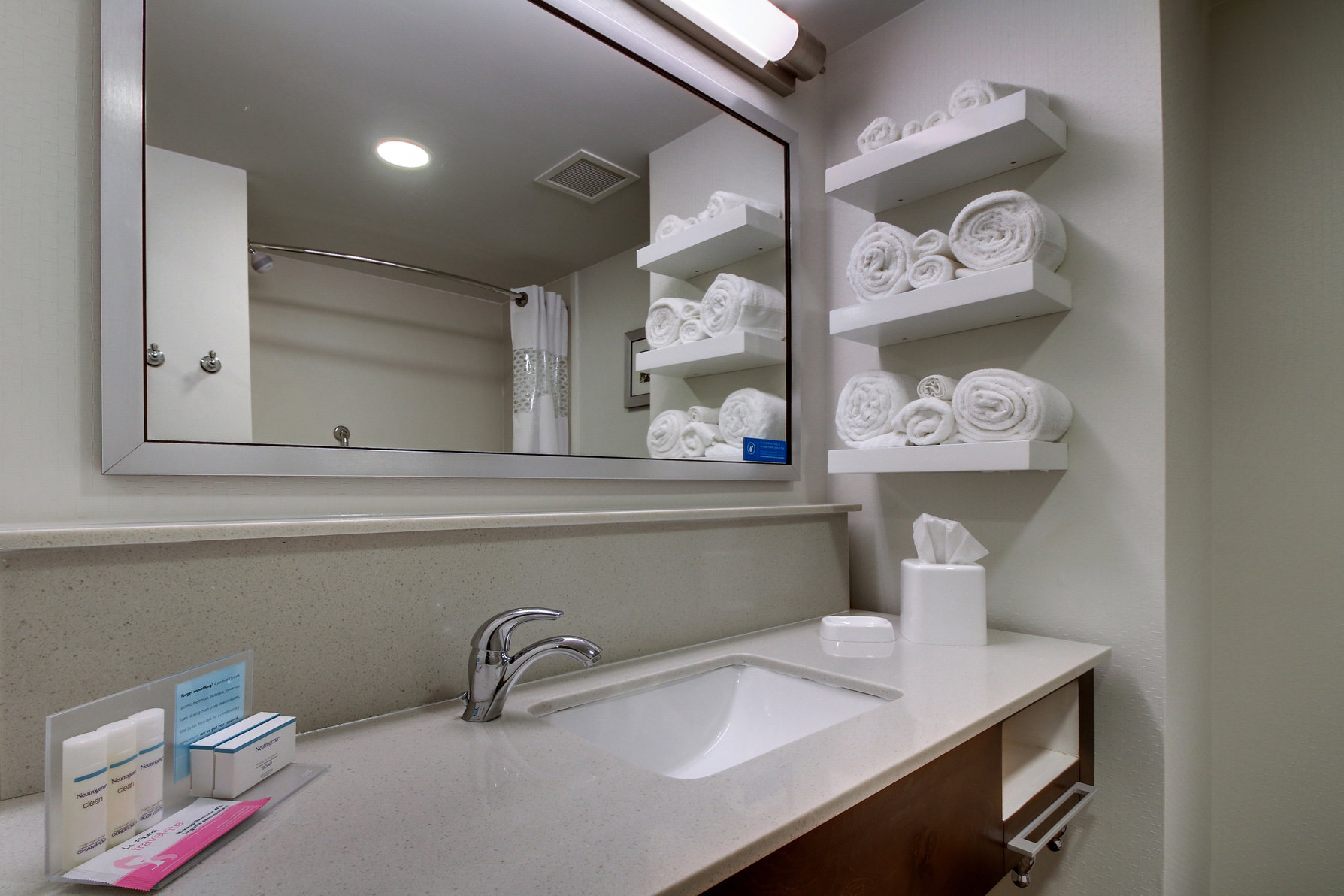 Hampton Inn & Suites by Hilton Cordele Room Type - 1KN HEARING ACC STUDIO NS