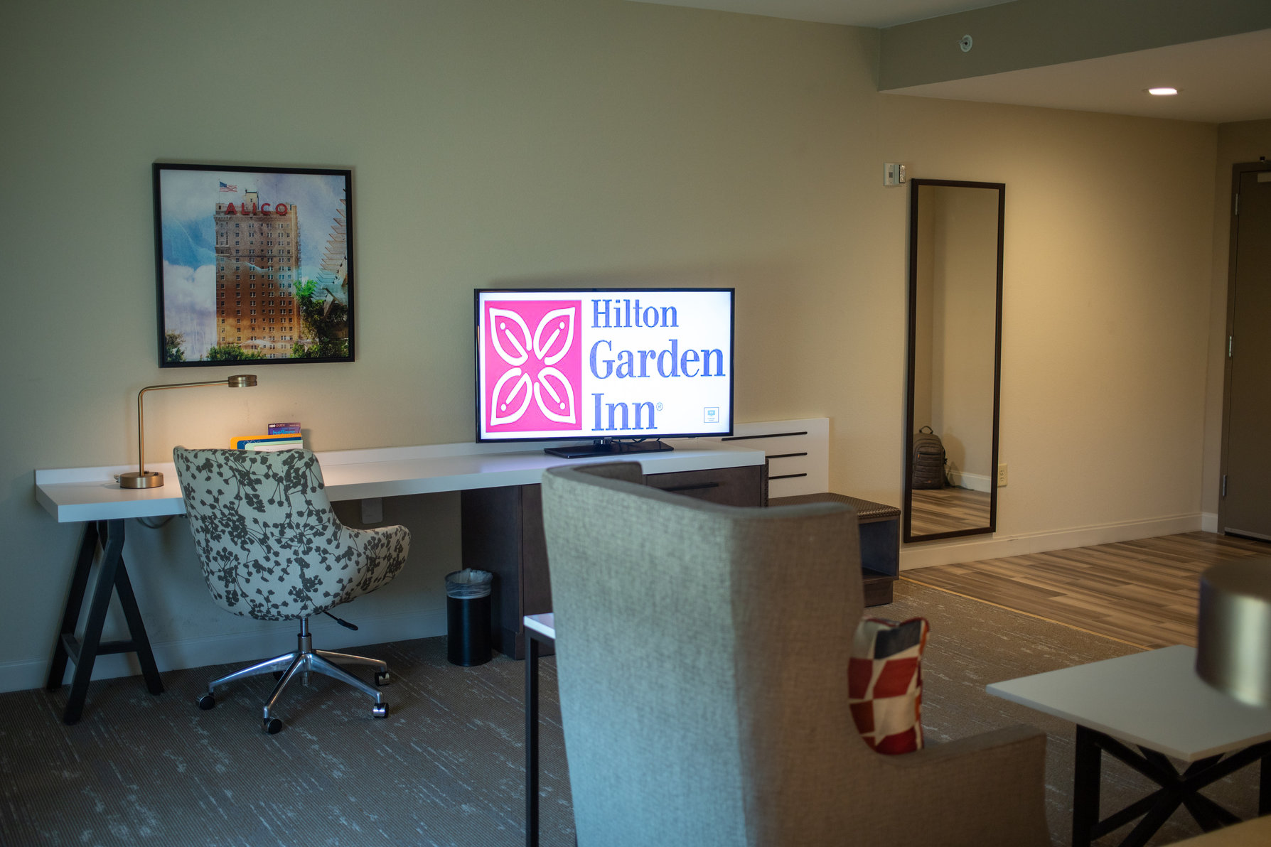 Hilton Garden Inn Waco Room Type - 1 KNG ACC JR STE RI SHWR