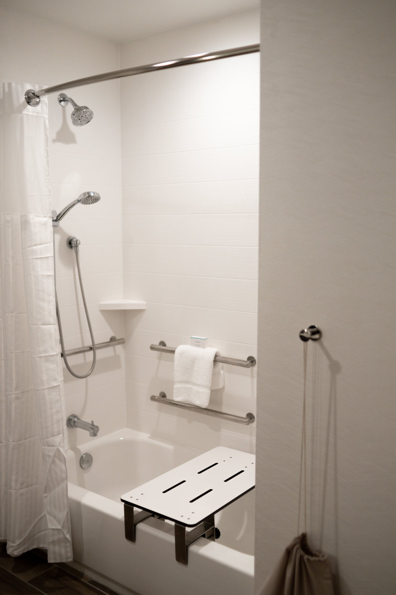 Hilton Garden Inn Waco Room Type - 1 KING ACC PREM RM W TUB