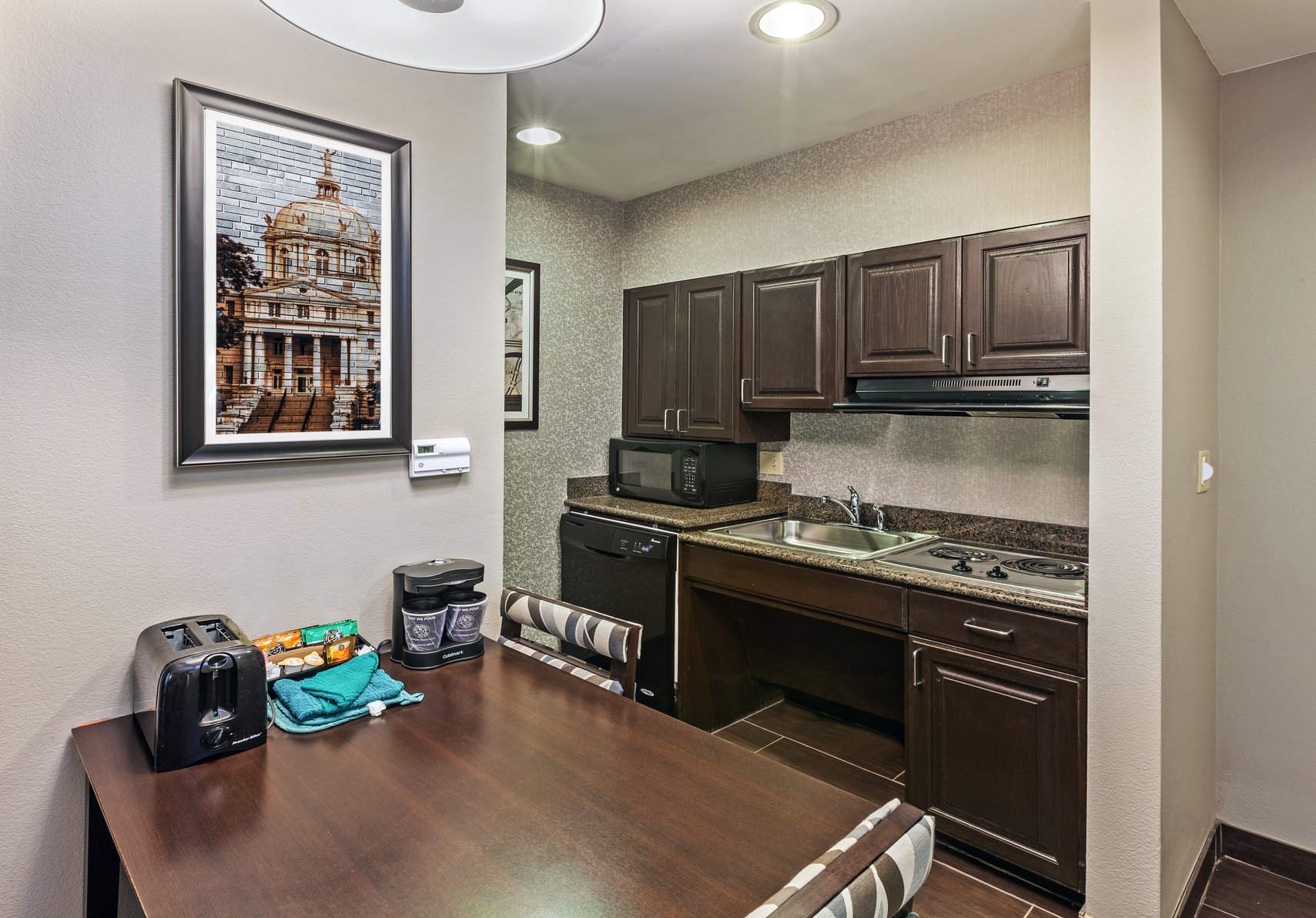 Homewood Suites by Hilton Waco Room Type - 1KING 2QN 2BA ACC TUB NSMK