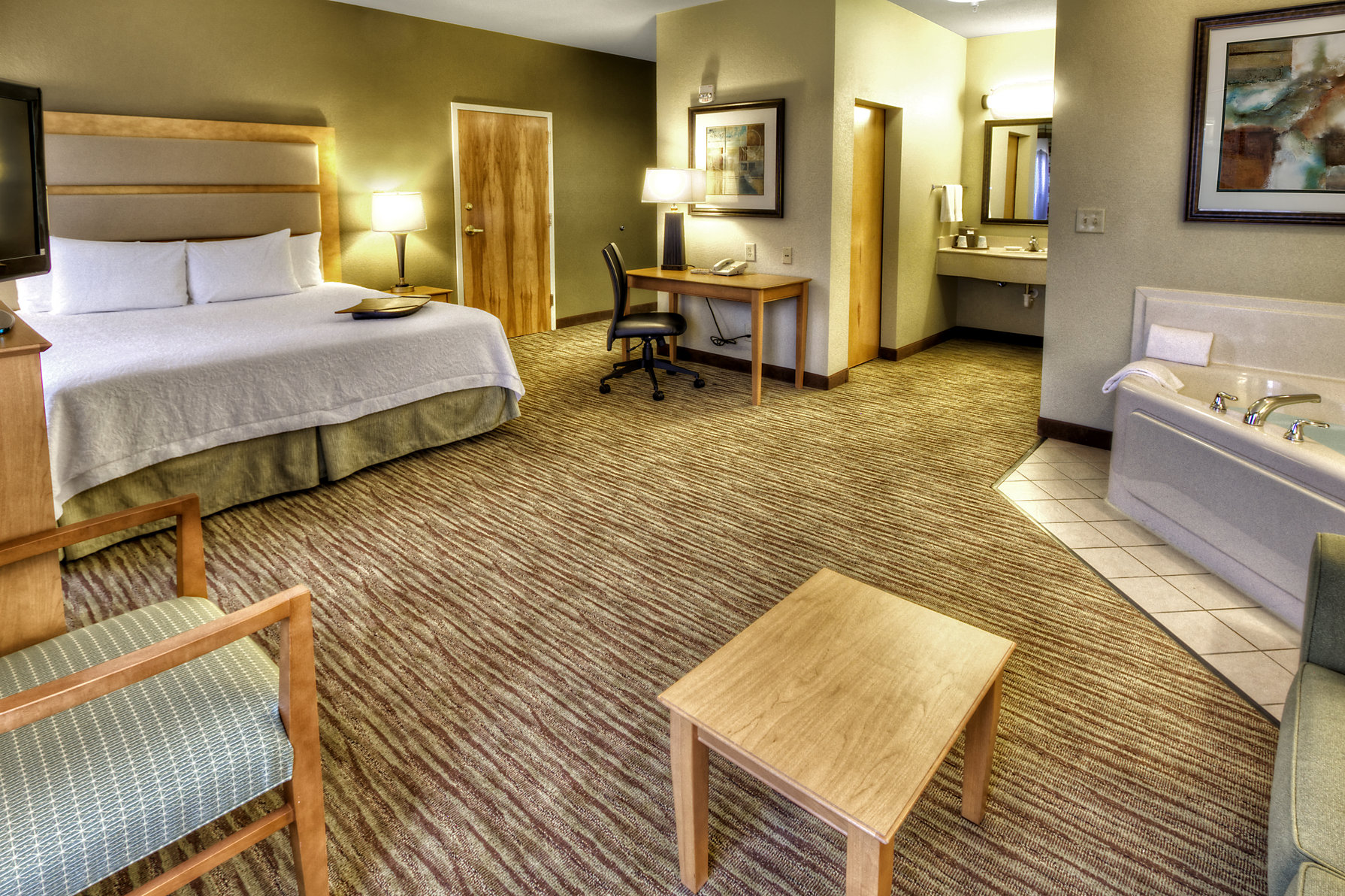 Hampton Inn & Suites Kalamazoo - Oshtemo Room Type - 1KNG STUDIO WHIRLPL NOSMOK