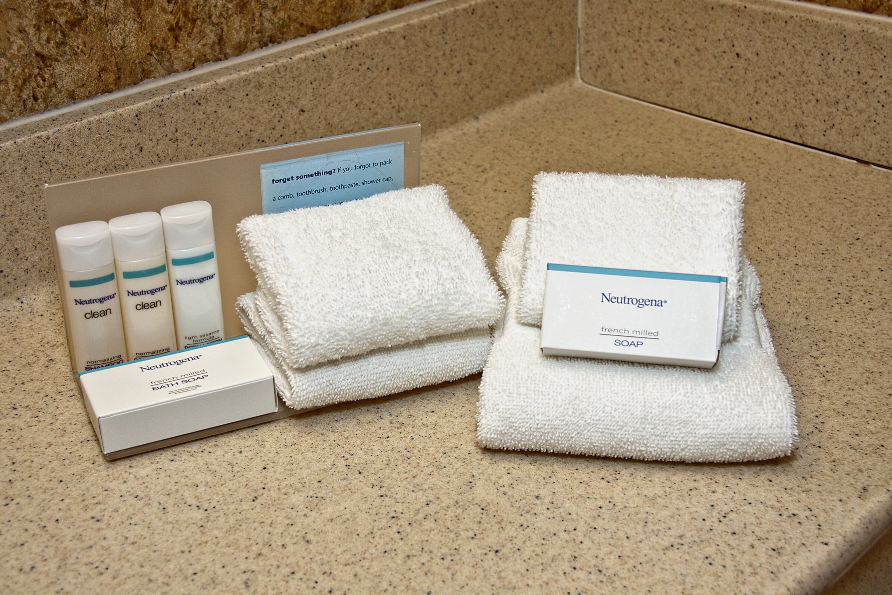 Hampton Inn & Suites Kalamazoo - Oshtemo Room Type - 1KG MOB HR ACC TUB STUD NS