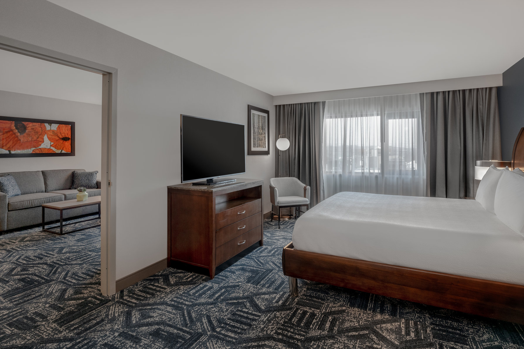 Hilton Garden Inn Burlington Downtown Room Type - 1 KG 1 BDRM STE 2.0BTH VW