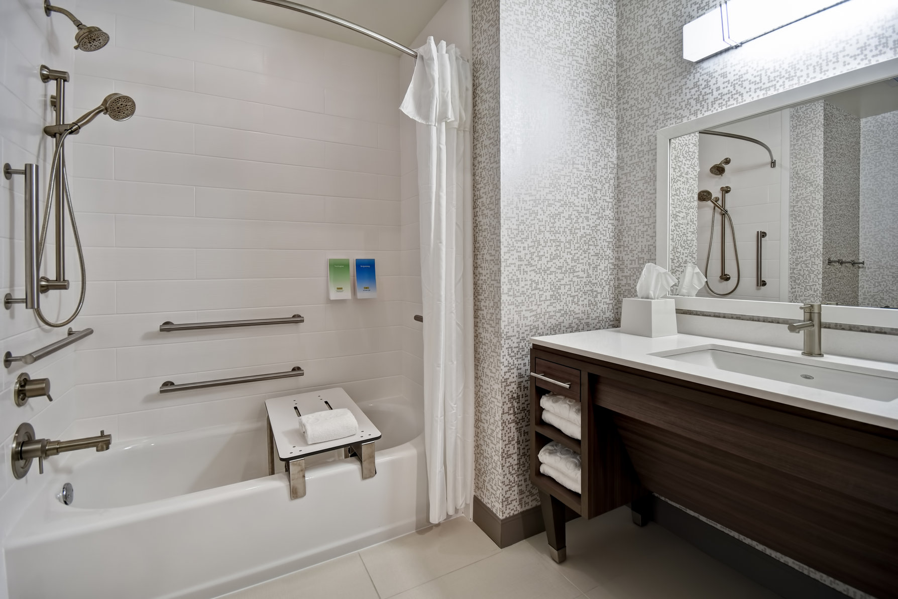 Home2 Suites by Hilton Jekyll Island Room Type - 2QN ACC TUB STUDIO NONSMK