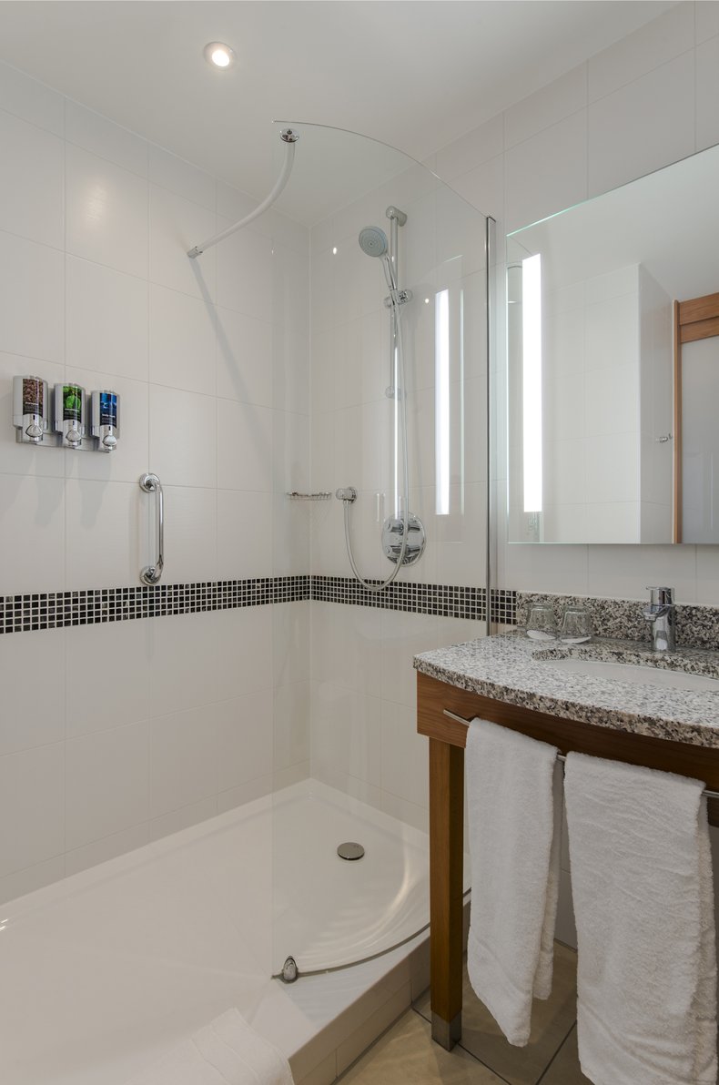Hampton by Hilton Amsterdam / Arena Boulevard Room Type - Queen Room