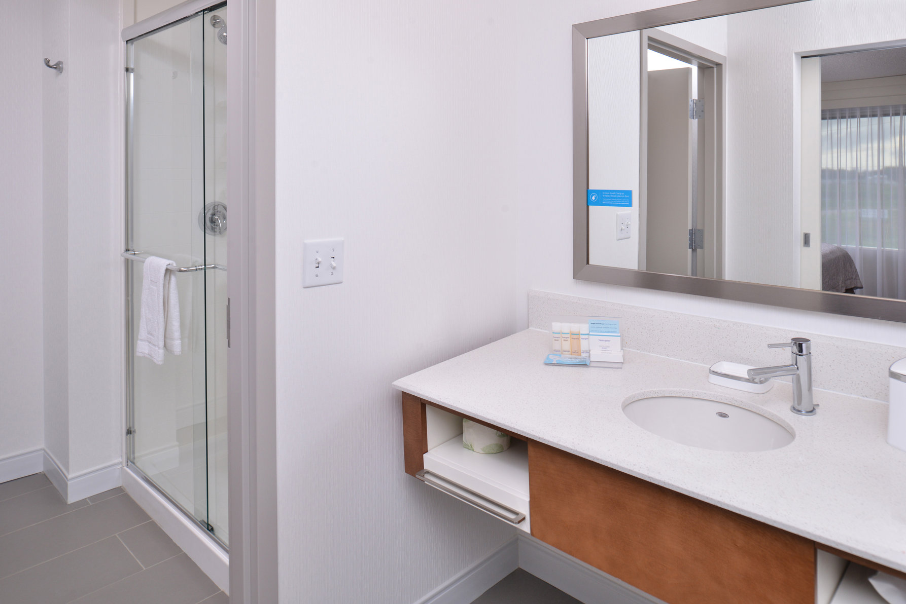 Hampton Inn & Suites by Hilton Ames Room Type - 1KN HEARING ACC STUDIO NS