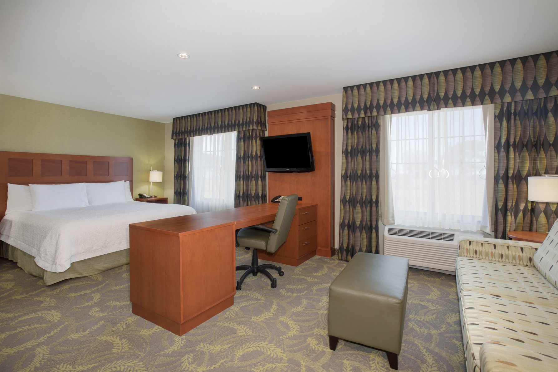 Hampton Inn and Suites Astoria Room Type - 1KG MOB HEA ACC TUB NS STU