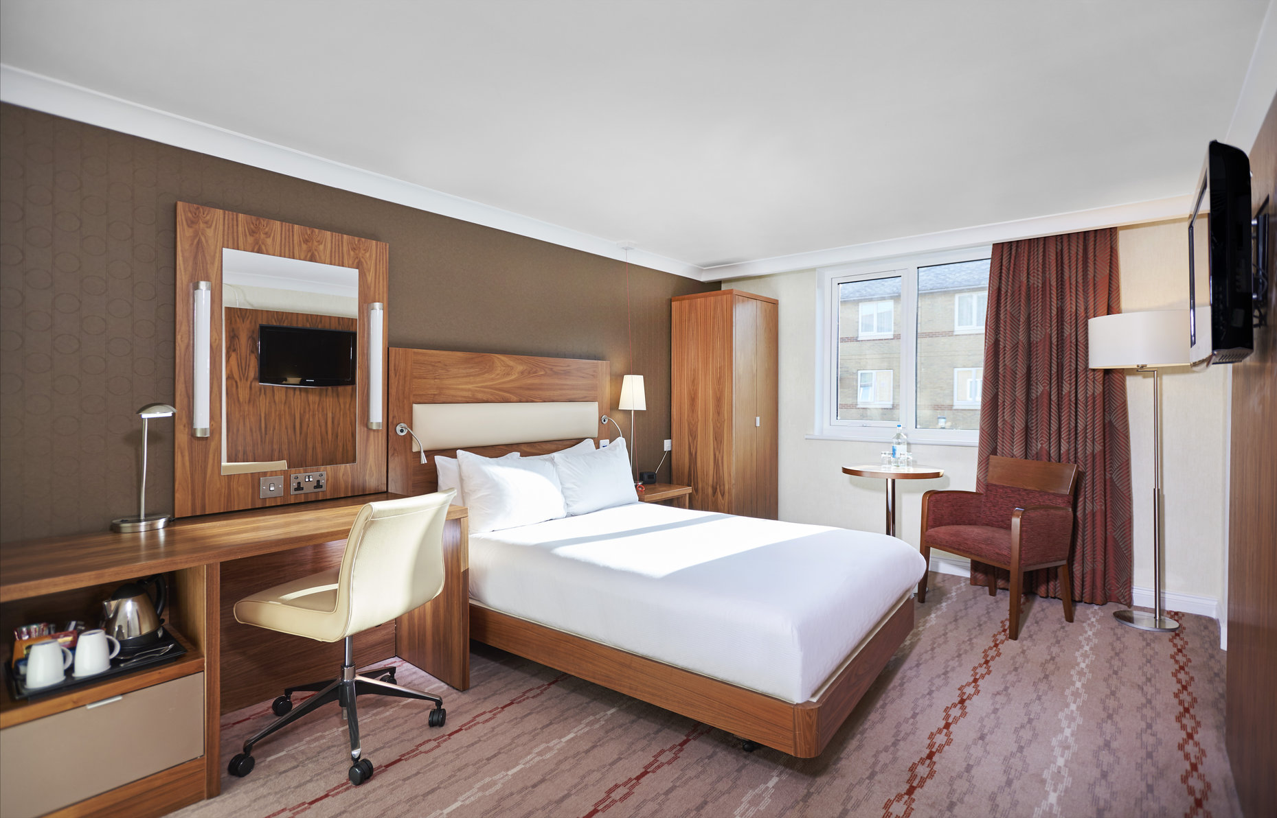 DoubleTree by Hilton Bristol North Room Type - QUEEN ACCESSIBLE GUEST RM