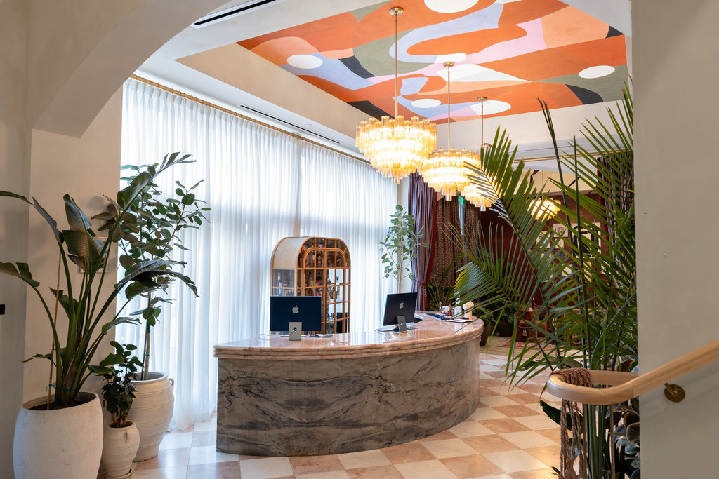 Guest photo
