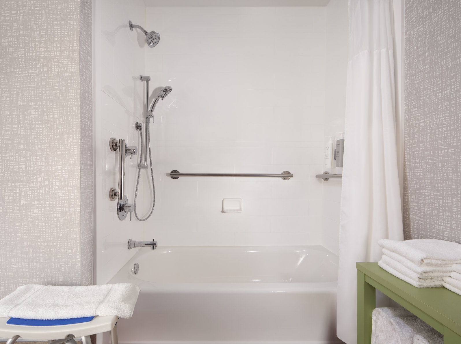 Hampton Inn Athens Room Type - 1KNG MOB HEAR ACC W TUB NS