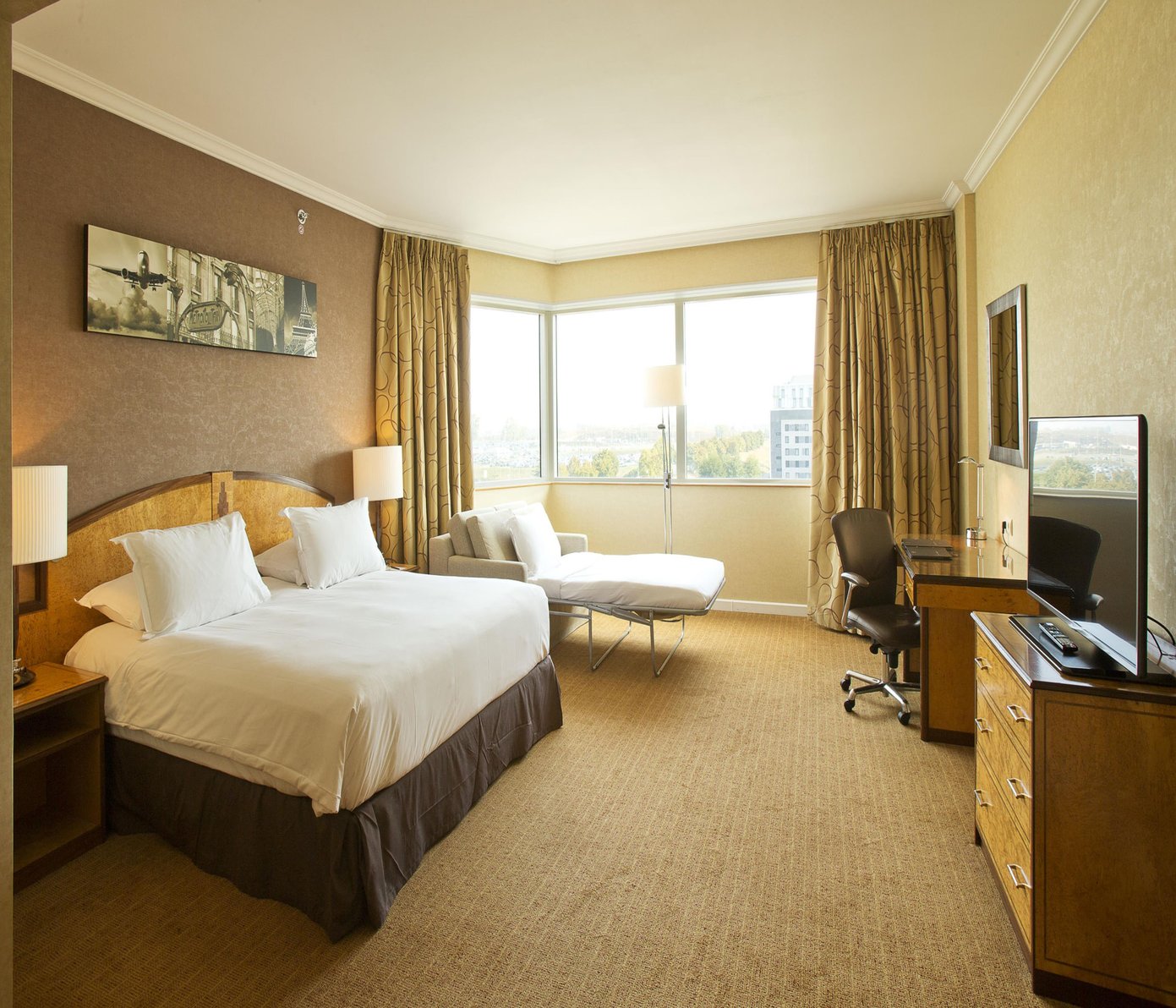Hilton Paris Charles de Gaulle Airport Room Type - 2 SINGLE BED DELUXE FAMILY