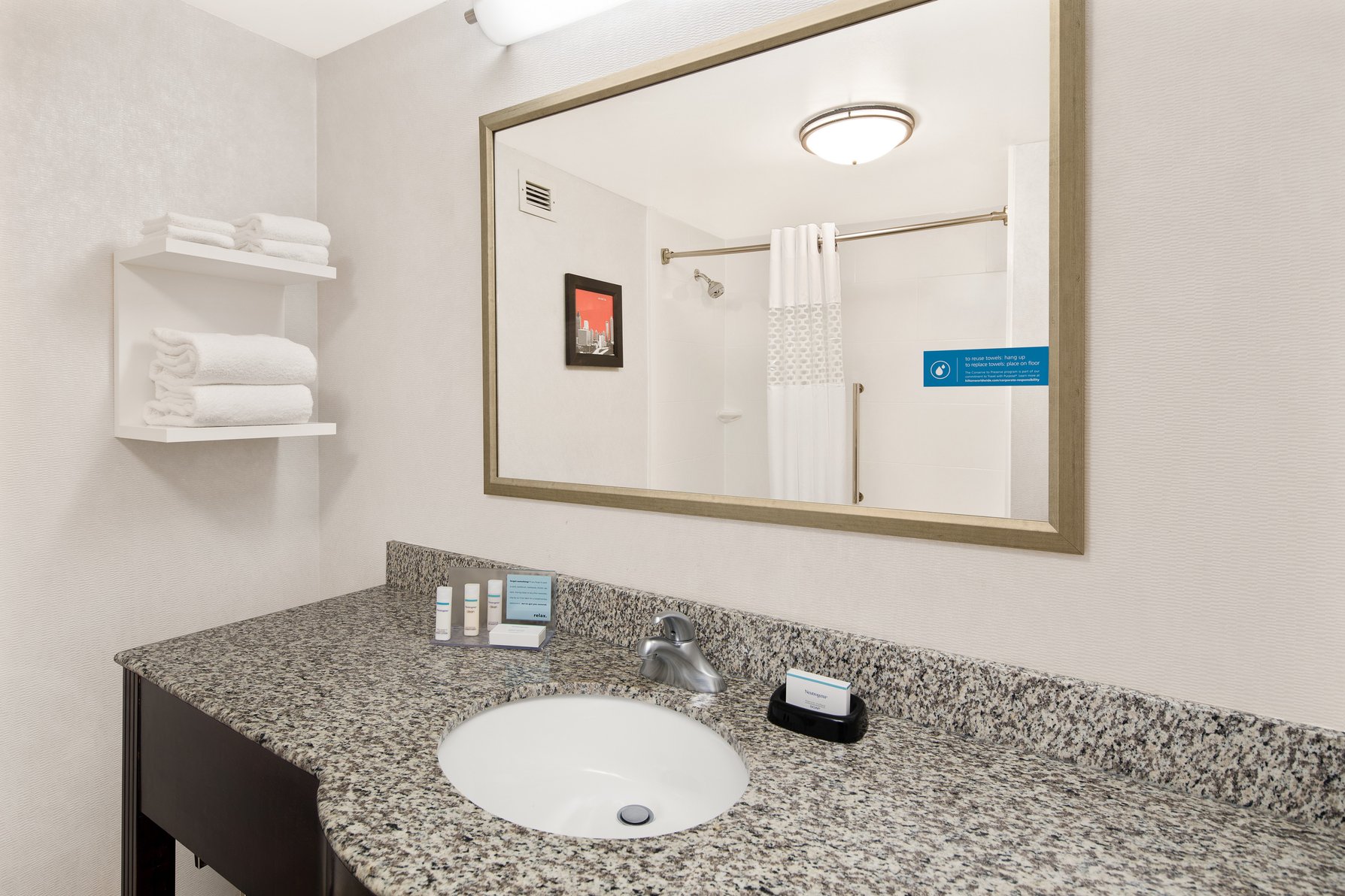 Hampton Inn by Hilton Atlanta-Georgia Tech-Downtown Room Type - 1 KING STE SOFABED NONSMOK