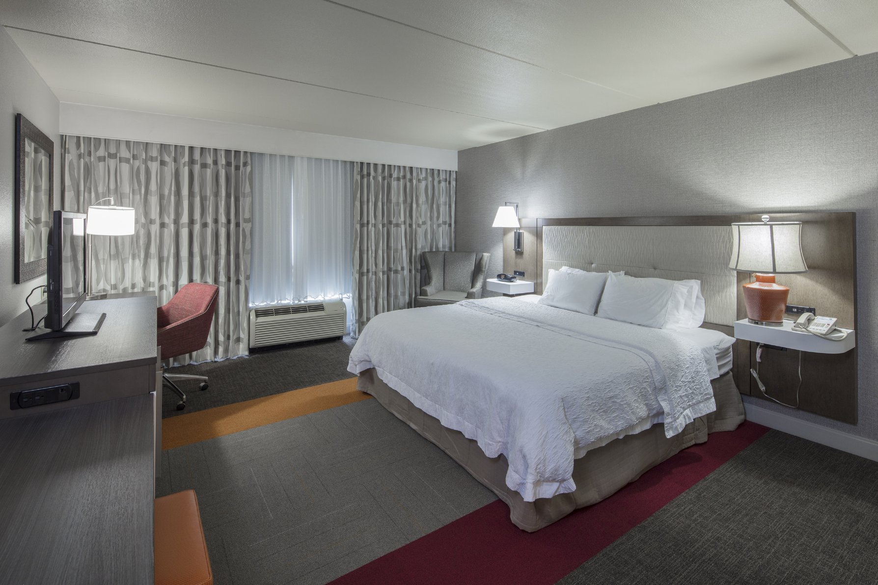 Hampton Inn & Suites by Hilton Austin Cedar Park-Lakeline Room Type - 1 KING ACC W TUB NON SMOK
