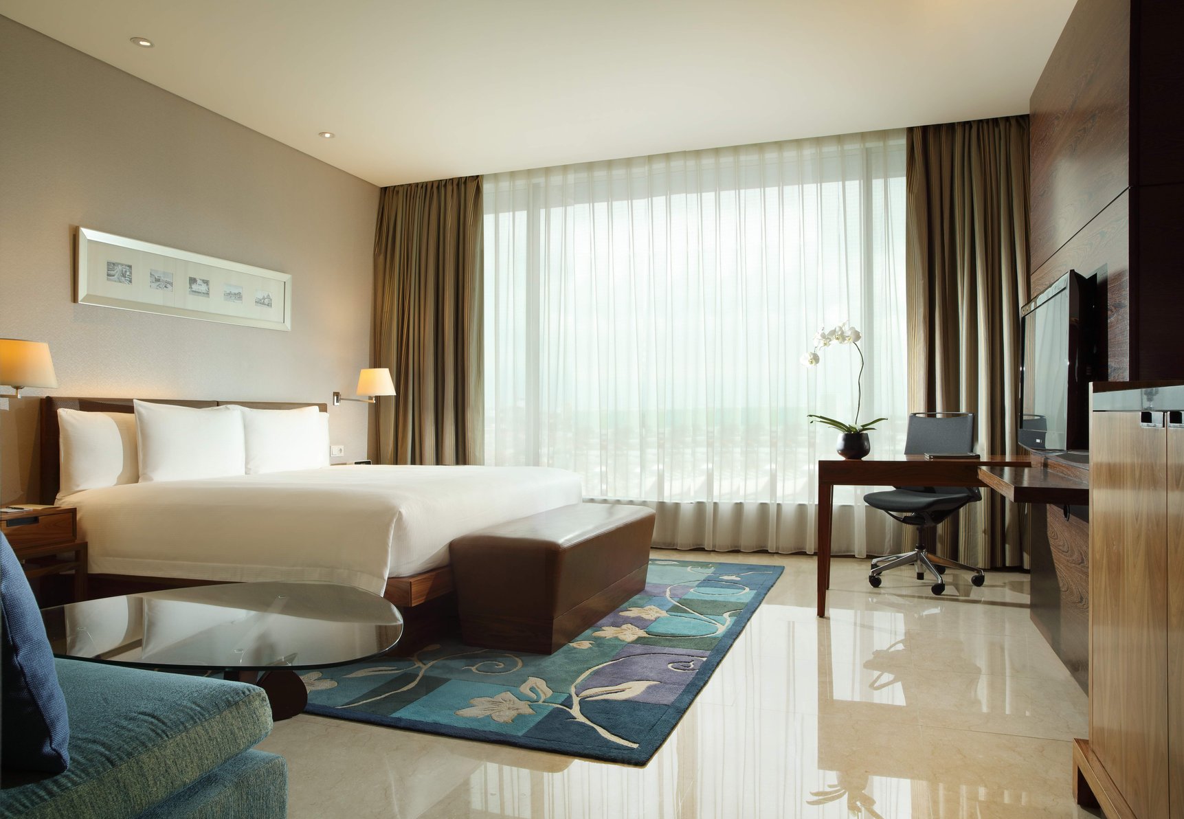 Hilton Bandung Room Type - Executive King Room - Lounge Access