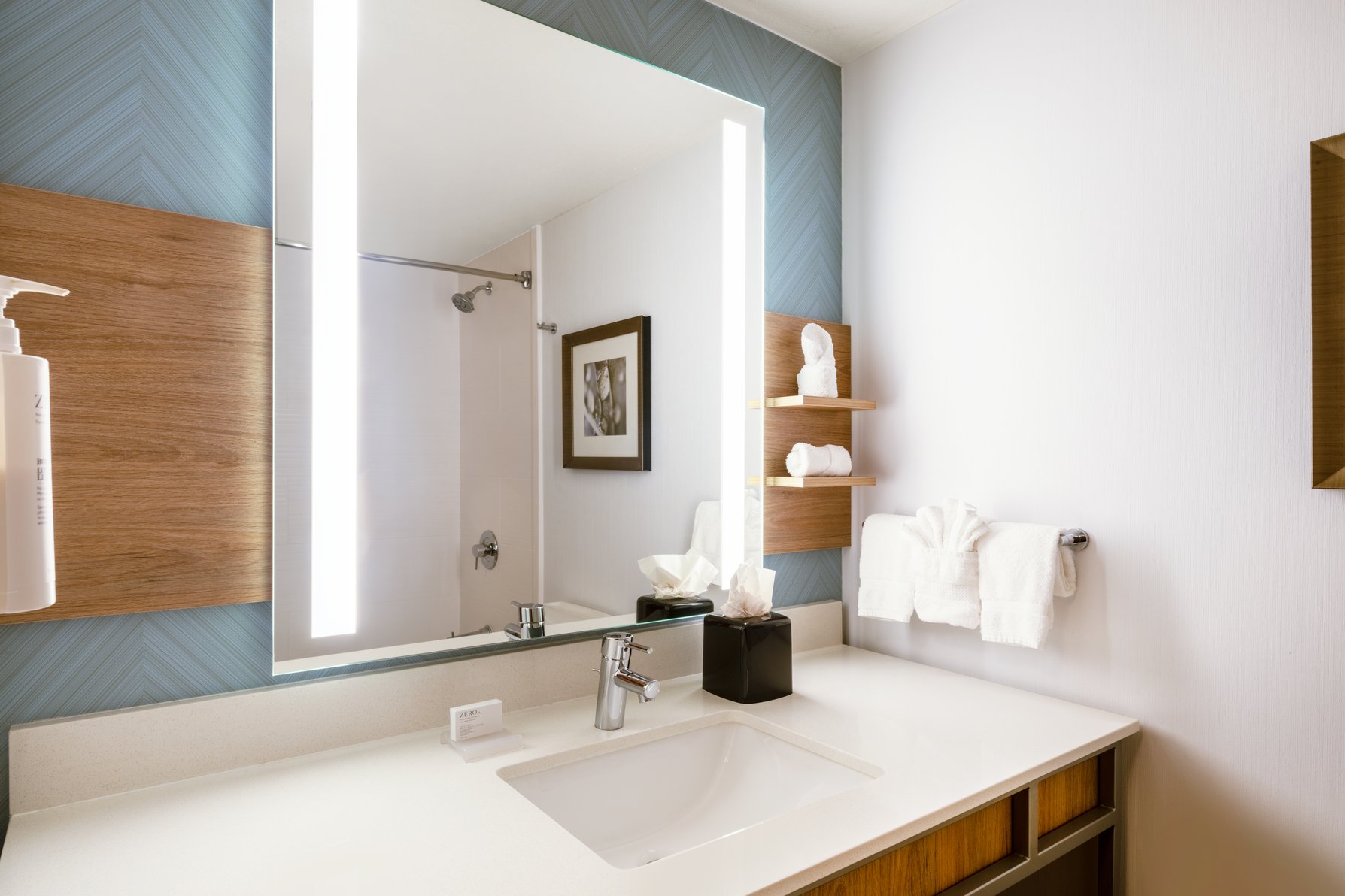 Hilton Garden Inn Bakersfield Room Type - 2 QUEENS W ACCESSIBLE TUB