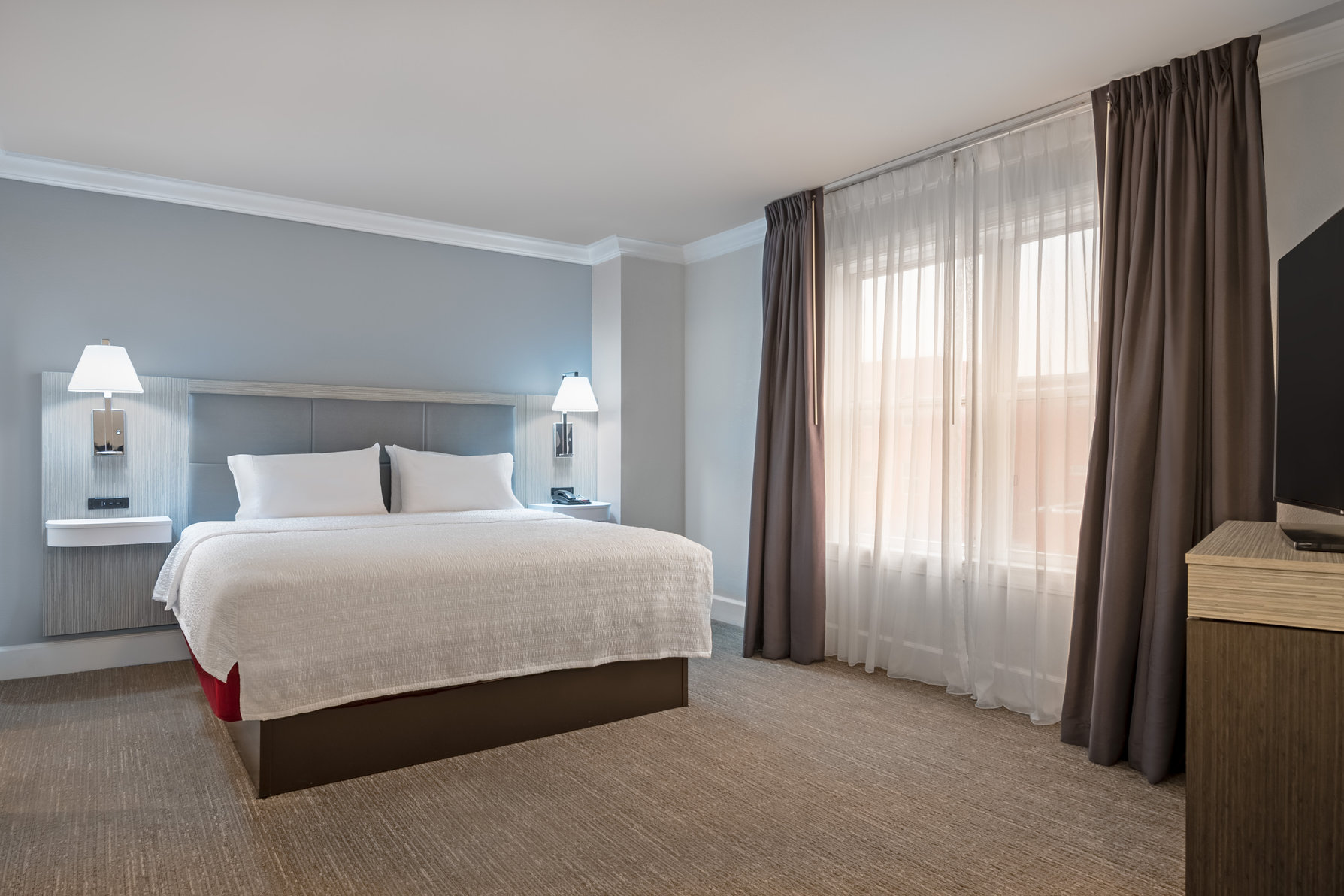 Hampton Inn & Suites by Hilton Stamford Room Type - 1KG 1 BDRM SUITE BALC NS