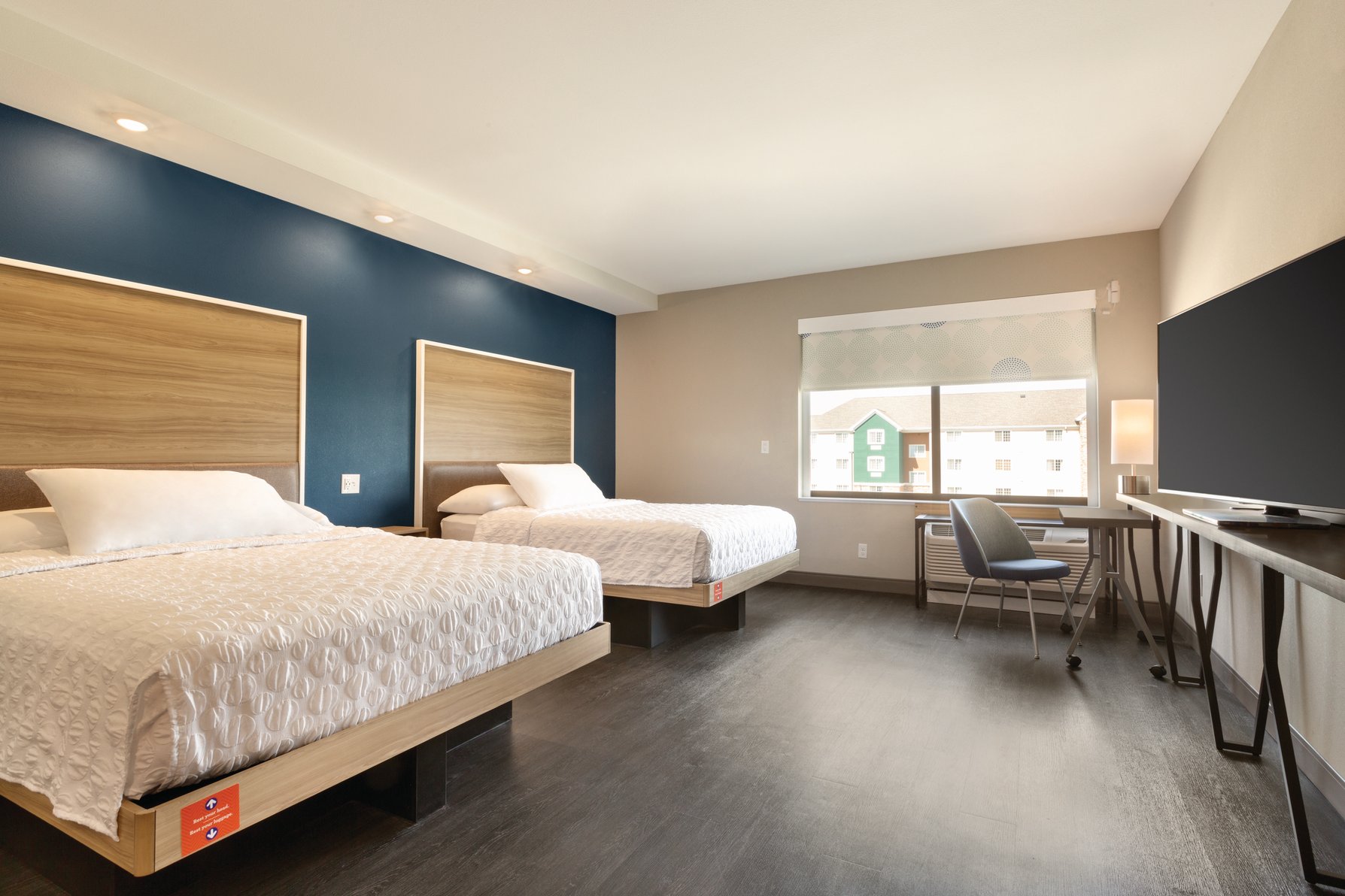 Tru by Hilton Meridian Boise West ID Room Type - 2 QN ACC HEARING RI SHWR