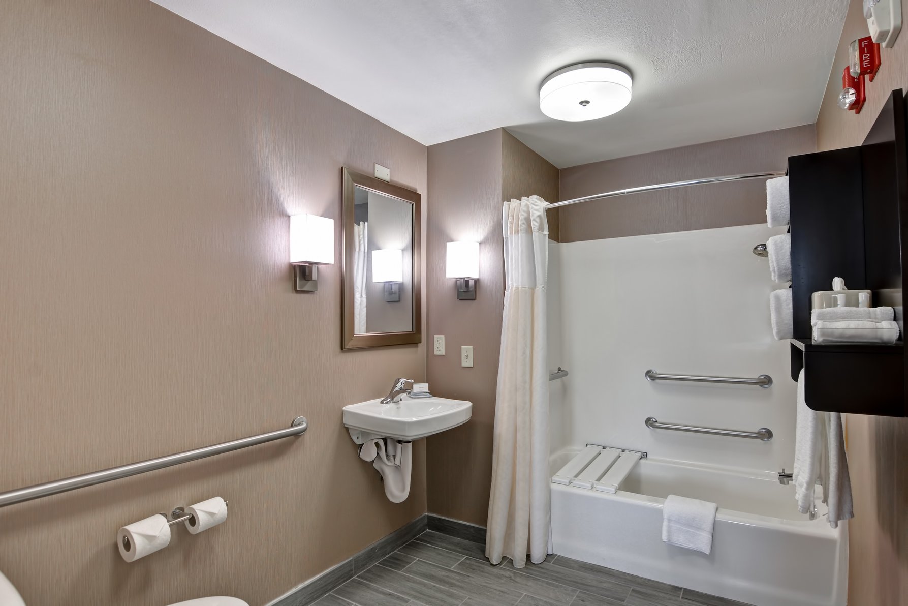 Homewood Suites by Hilton Aurora Naperville Room Type - 1KING ACC TUB STE NONSMOK
