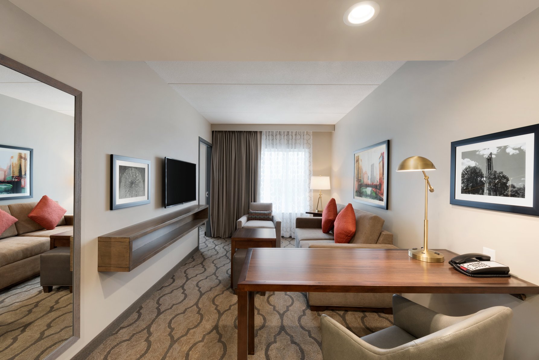 Embassy Suites Chicago Naperville Room Type - 1 KG 2 ROOM STE ACC W TUB
