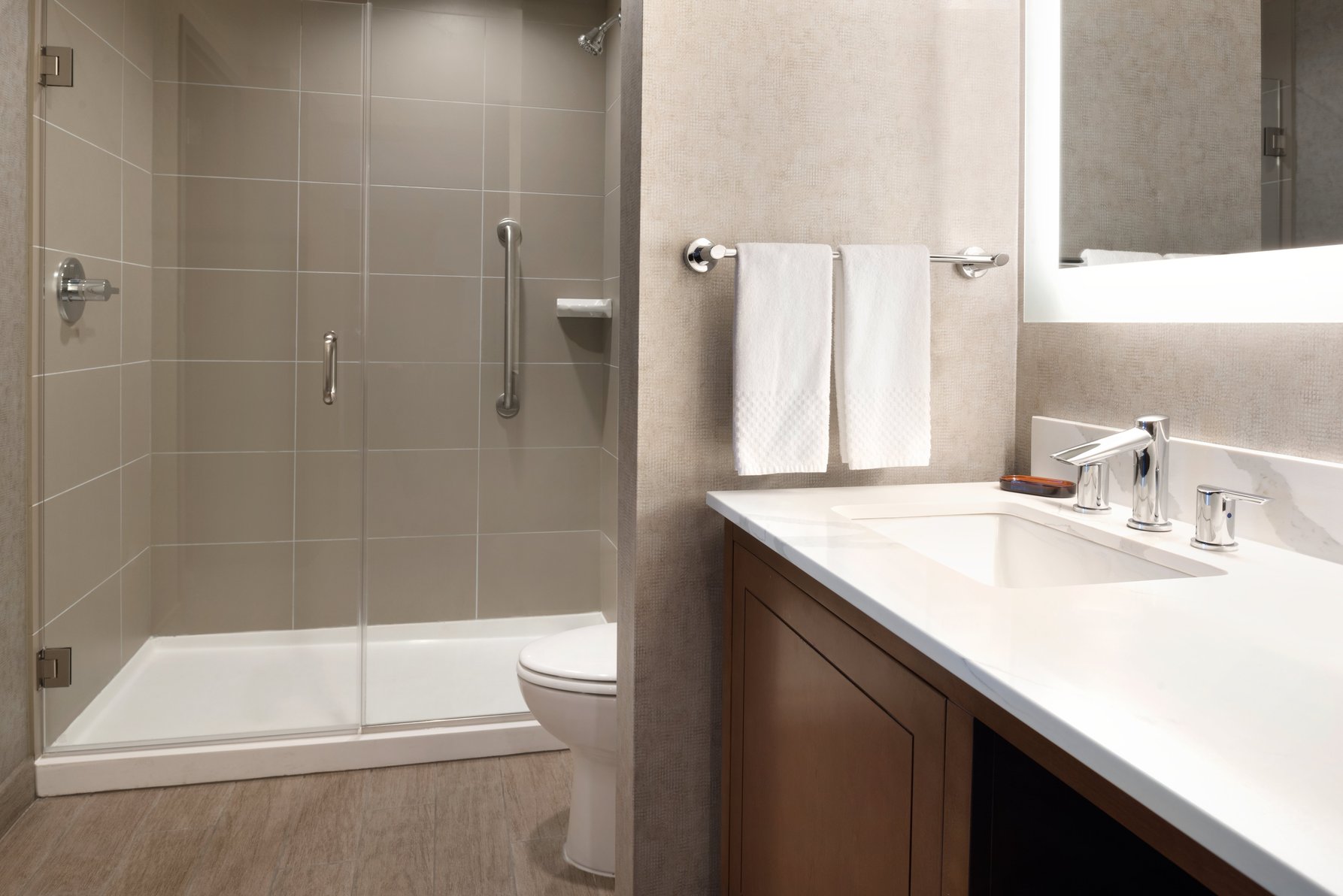 Embassy Suites Chicago Naperville Room Type - 1KG 1 ROOM STE HEARING ACC