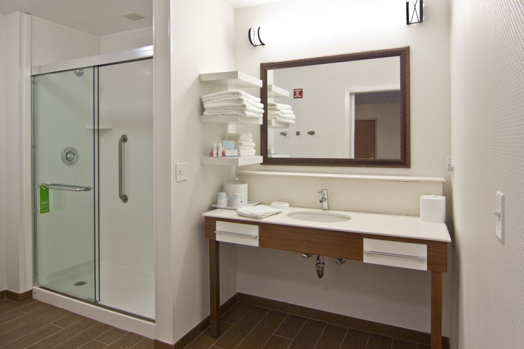 Hampton Inn & Suites by Hilton Chillicothe Room Type - 1K W SOFABED-SHOWR ONLY NS