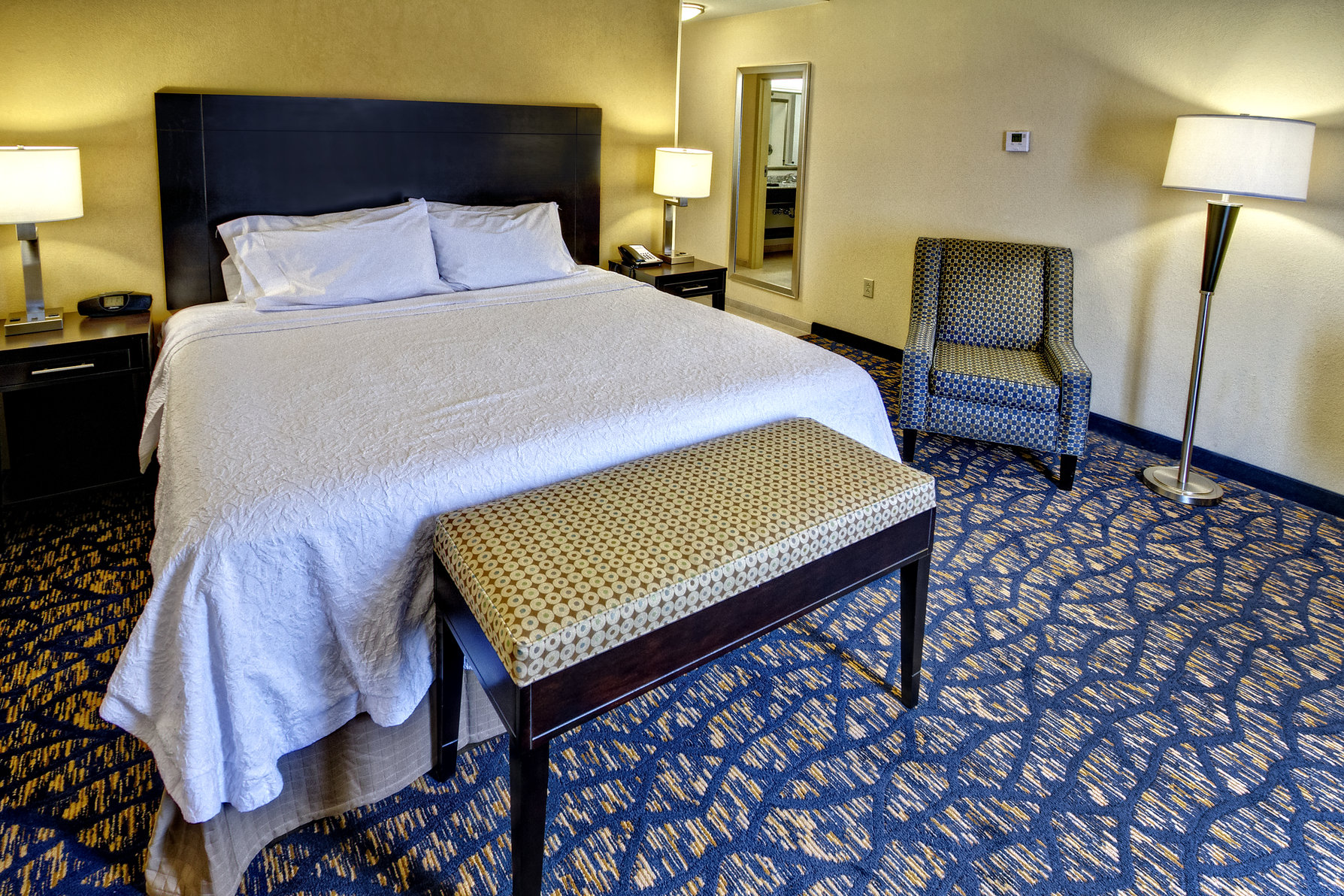 Hampton Inn Clarksdale Room Type - 1 KING MICROWV FRIDGE NS