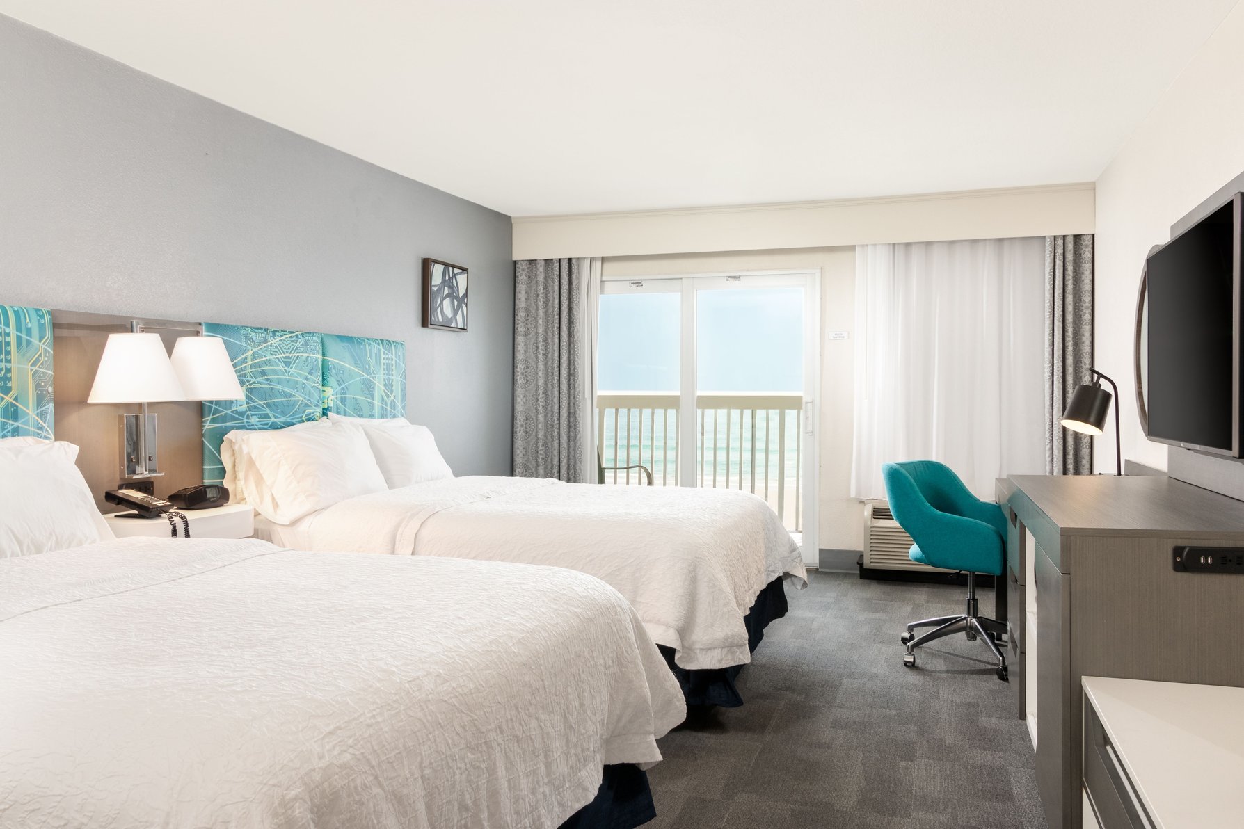 Hampton Inn by Hilton Daytona Shores-Oceanfront Room Type - 2 QN BDS OCEANFRNT NSMKG