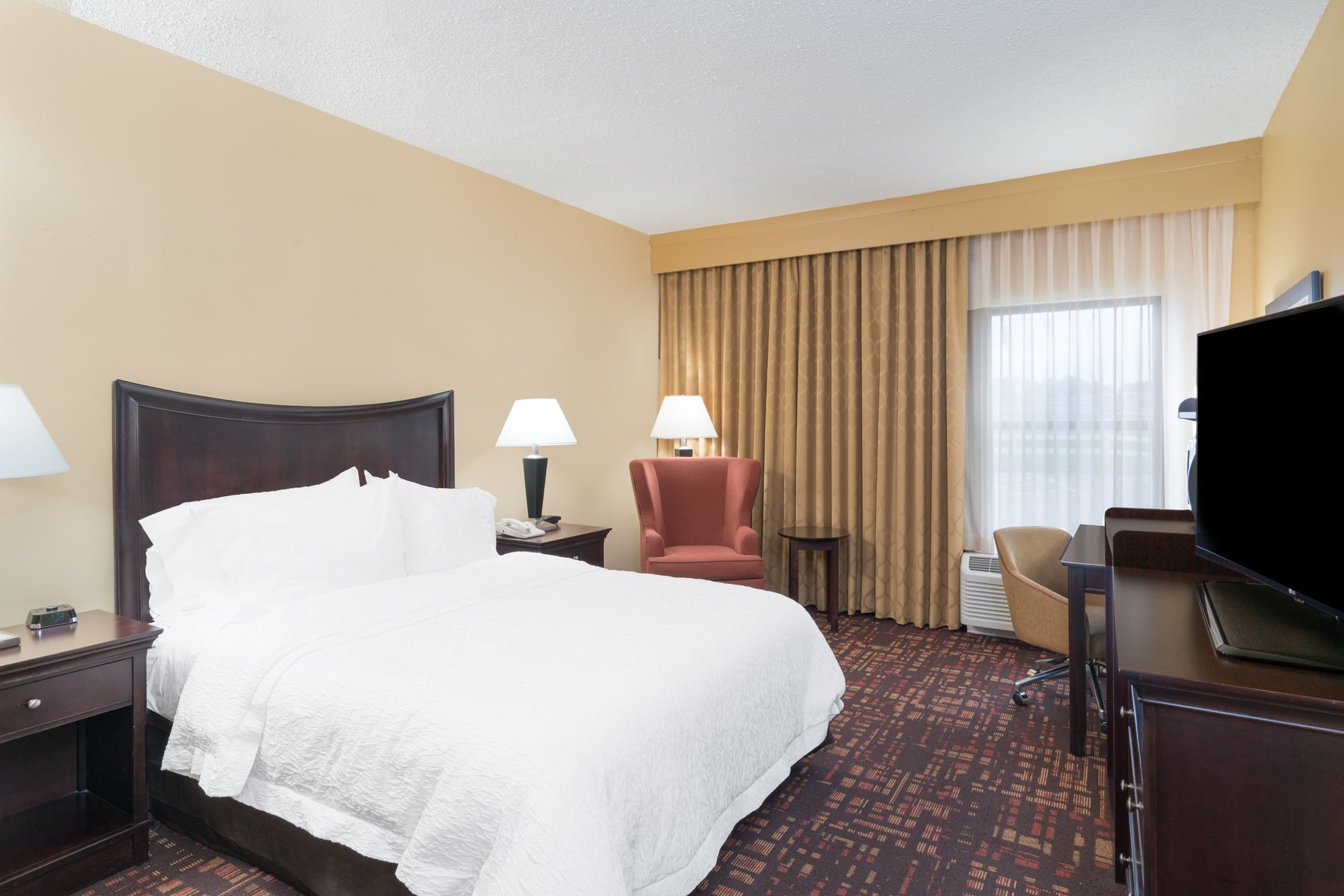 Hampton Inn by Hilton Corydon Room Type - 1 QN ACC ROLLIN SHWR NS