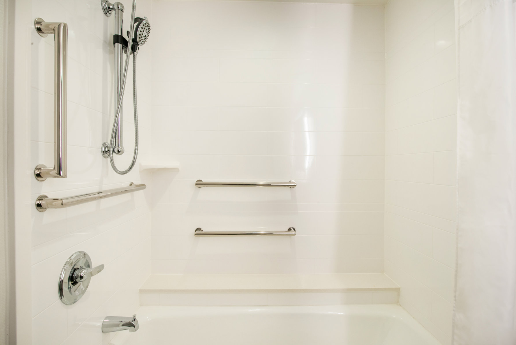 Hampton Inn & Suites by Hilton Legacy Park-Frisco Room Type - 2QN MOB HEAR ACC RI-SHW NS